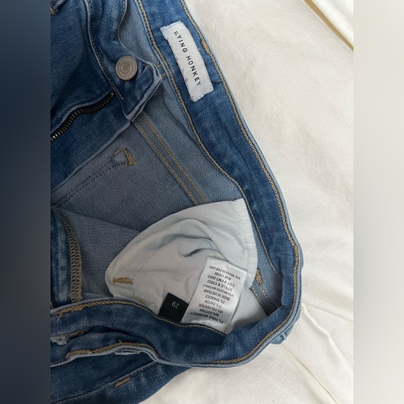Flying Monkey jeans. Skinny, cropped. Gently worn - Picture 2 of 3
